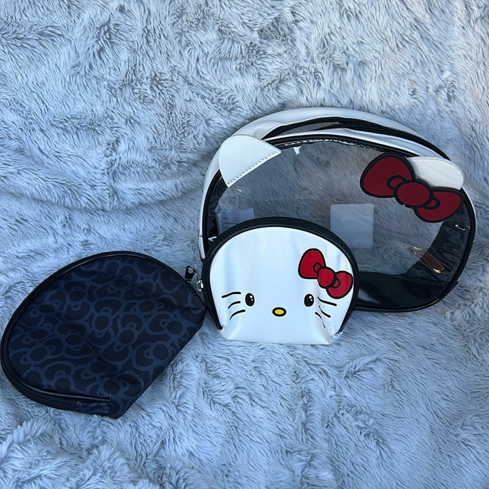 Hello Kitty Makeup Bag Set - Picture 2 of 2